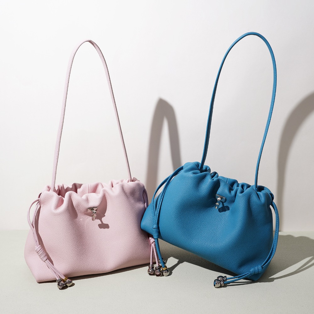 Nova Bolsa Cloud de Couro de A - Interior Design High End avaliação e preço