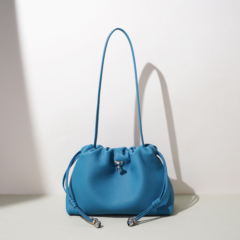 Nova Bolsa Cloud de Couro de A - Interior Design High End avaliação e preço